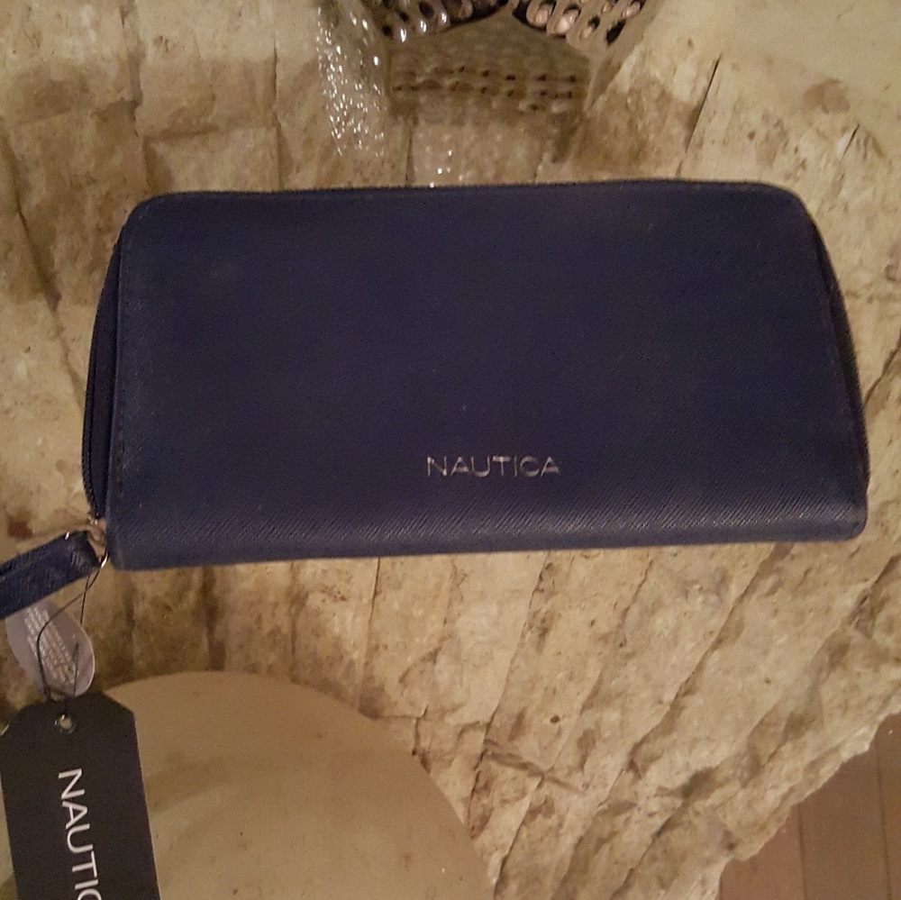 Nautica Porfolio Organizer